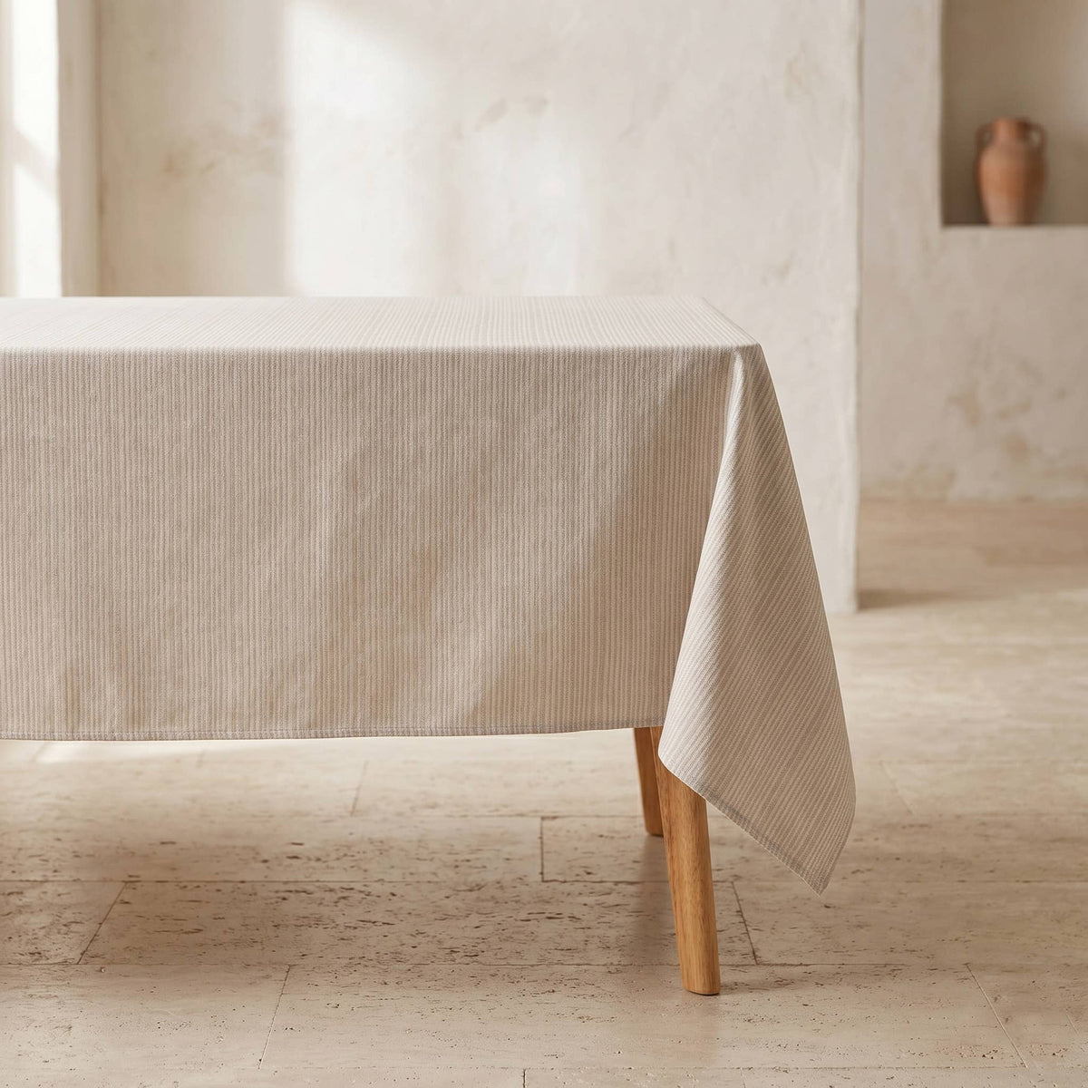 Anelo Jacquard Woven Stain Resistant Tablecloth